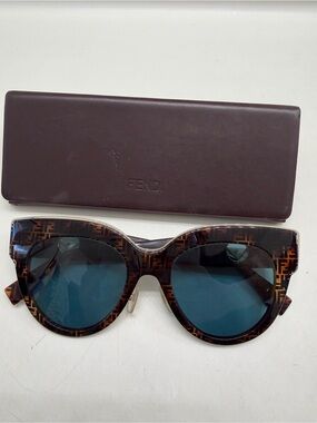 Fendi Tortoiseshell FF-Pattern Cat-Eye Sunglasses with Dark Blue Lenses